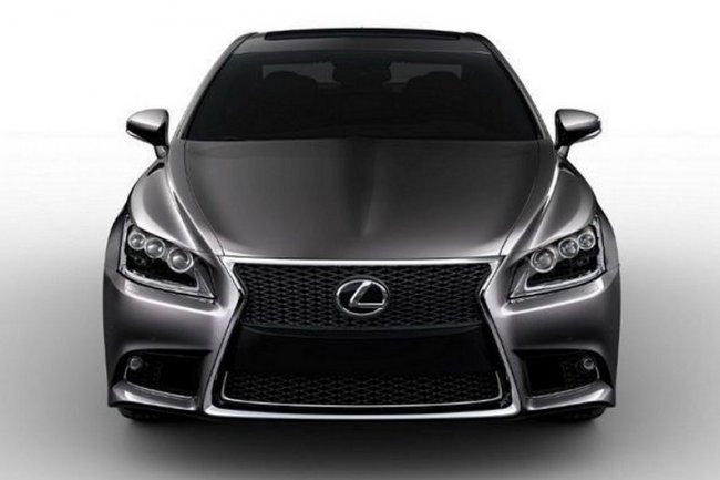 В сети появились первые изображения нового Lexus LS