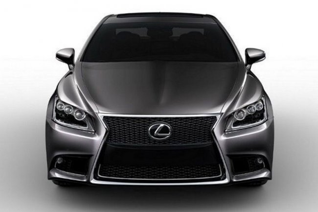       Lexus LS