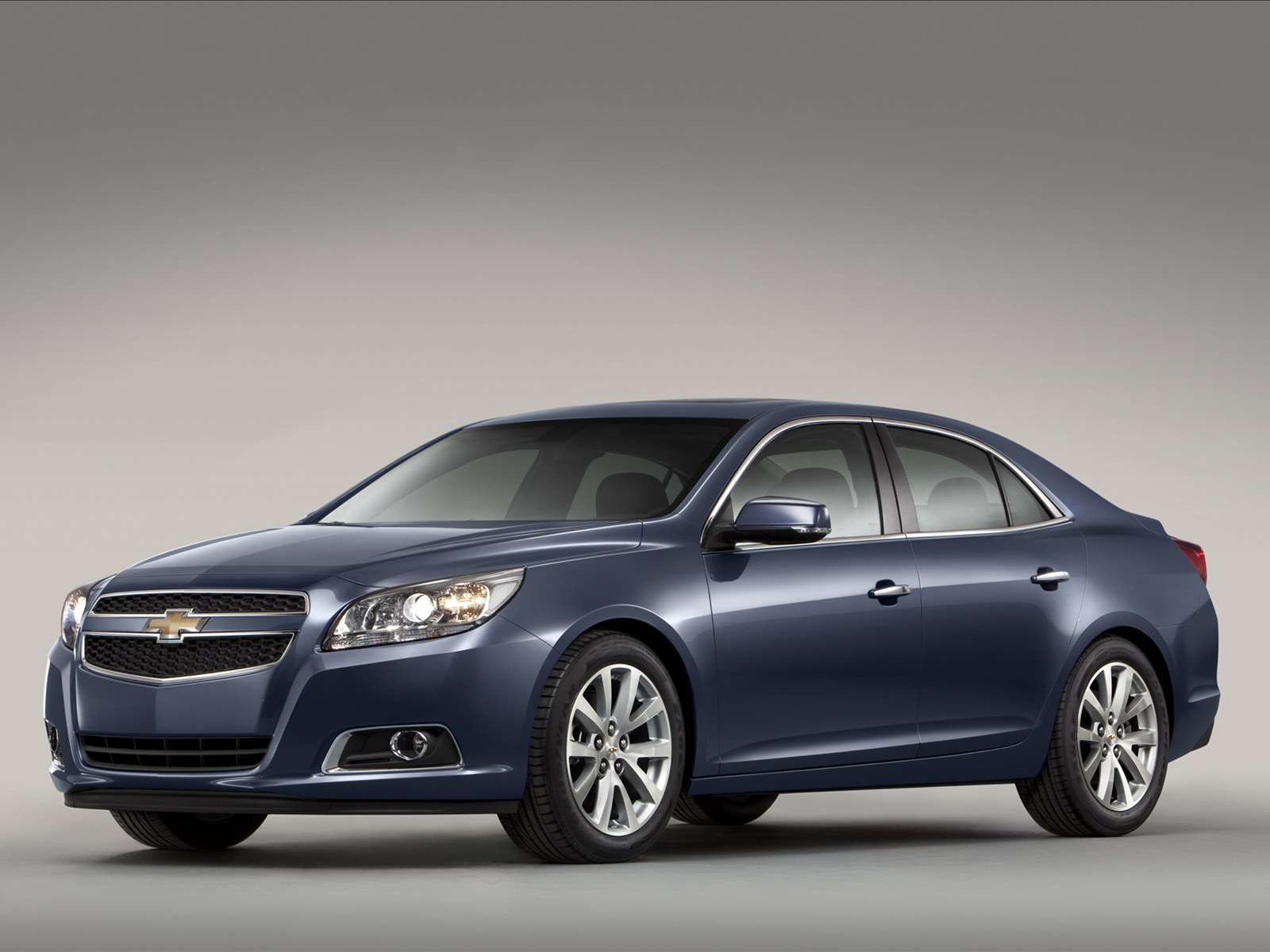 В конце августа стартуют российские продажи седана Chevrolet Malibu.