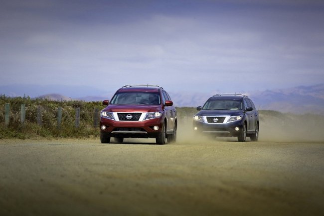      Nissan Pathfinder