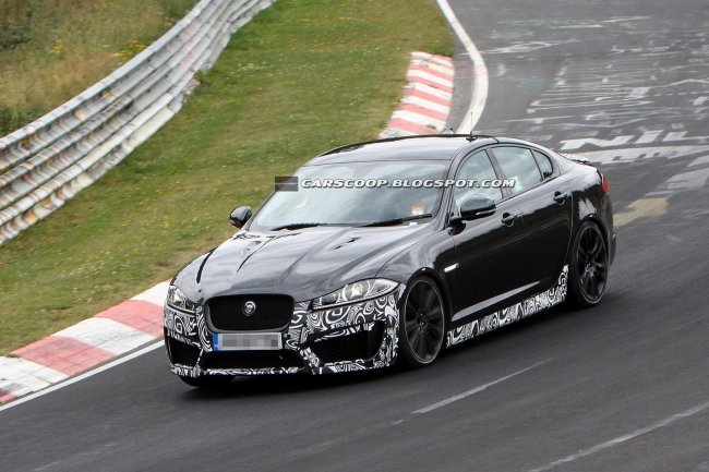 Jaguar тестирует серийную версию «заряженного» седана XFR-S