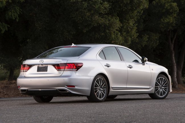        Lexus LS 460 F Sport