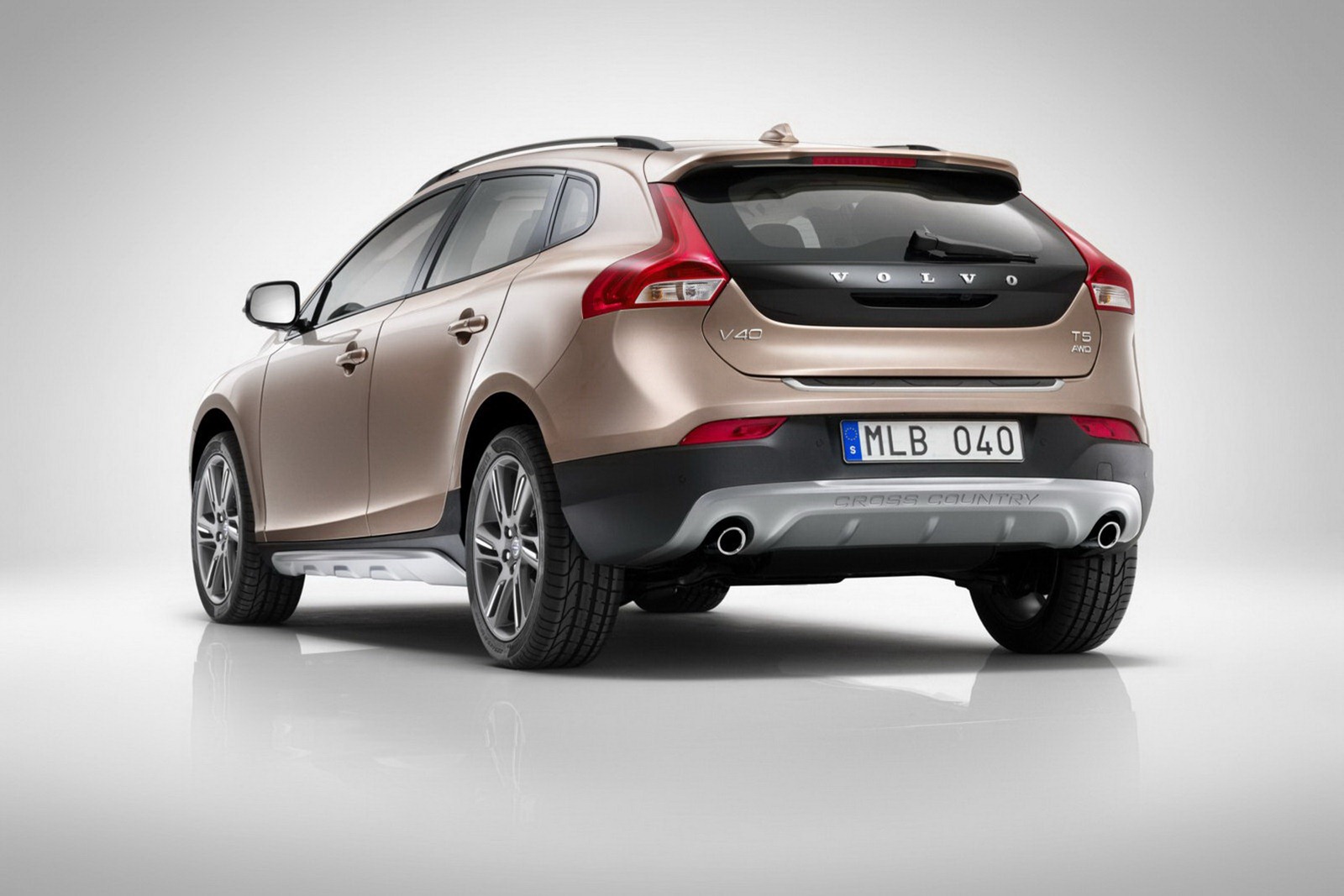 volvo v40 фото