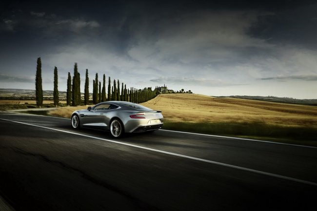      Aston Martin Vanquish