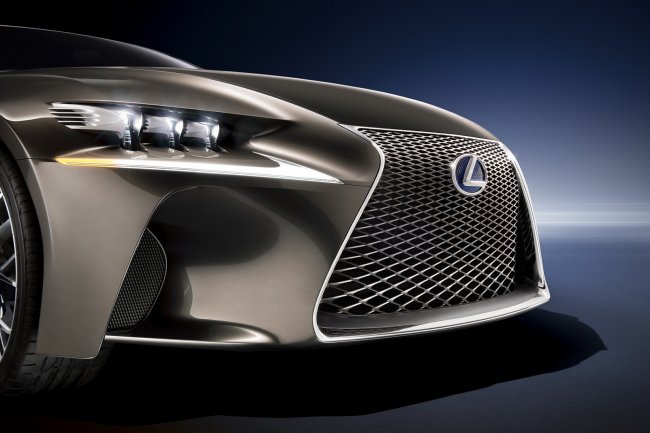 Lexus      LF-CC