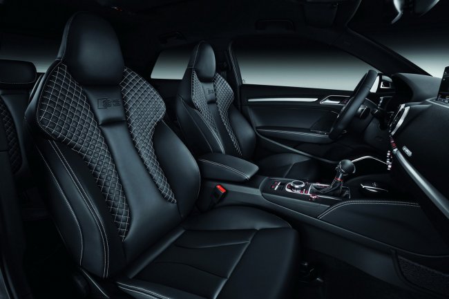 Официальные фотографии Audi S3 нового поколения
