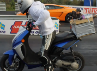 Реактивный скутер против Lamborghini Gallardo