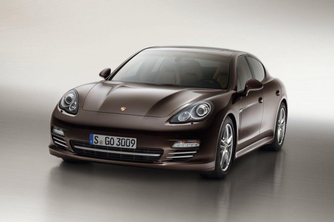  Porsche    Panamera