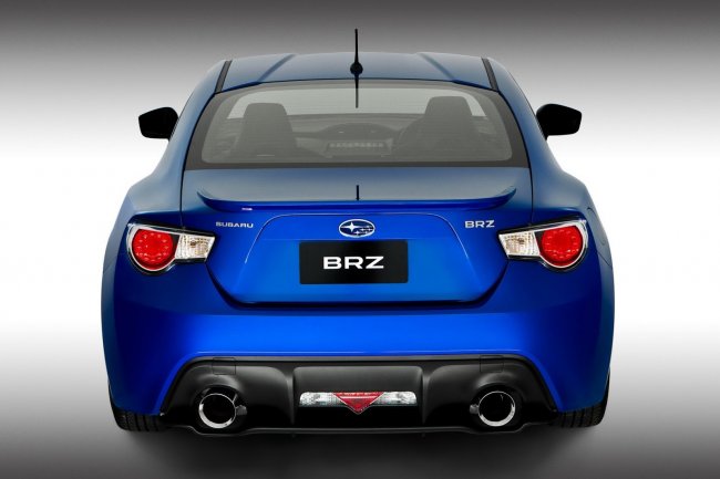 Subaru привезла в Сидней гоночную и STI версии купе BRZ