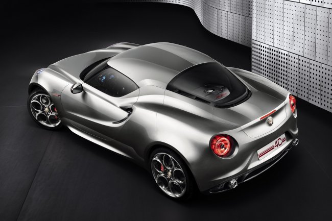   Alfa Romeo 4C        