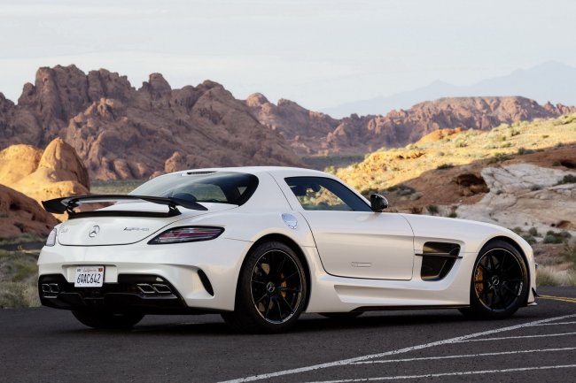 Mercedes-Benz  622-  SLS AMG Black Series