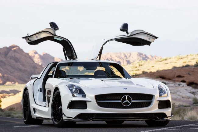 Mercedes-Benz  622-  SLS AMG Black Series