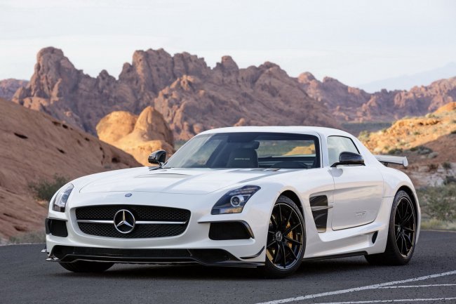 Mercedes-Benz  622-  SLS AMG Black Series