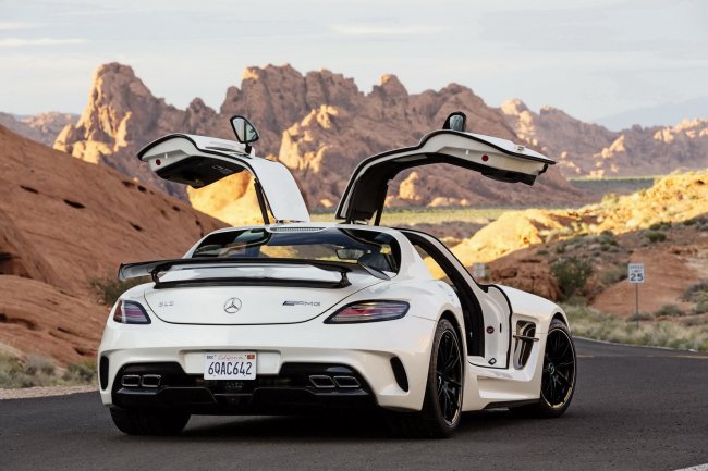 Mercedes-Benz  622-  SLS AMG Black Series