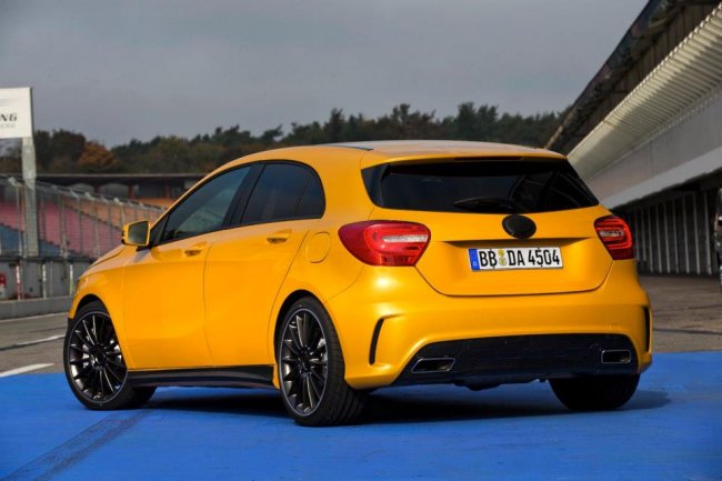   Mercedes-Benz A 45 AMG