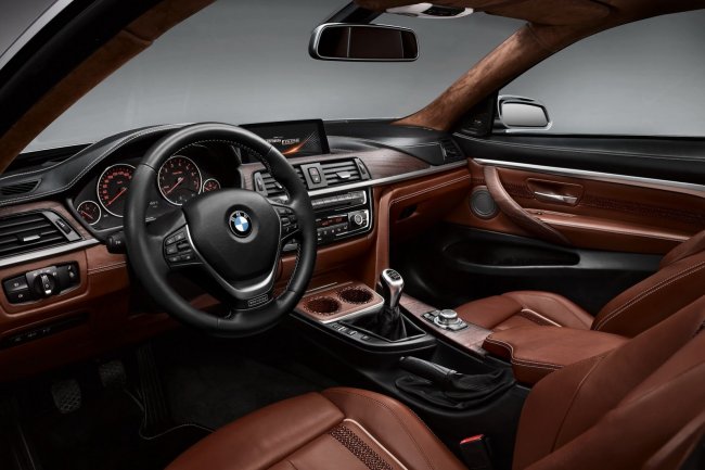  BMW    4- 