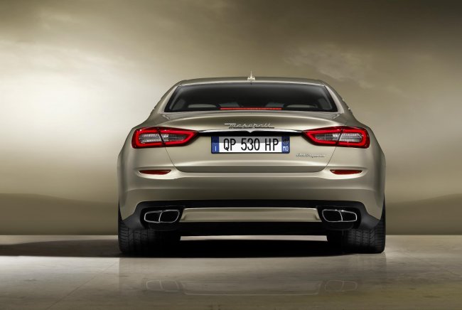  Maserati Quattroporte    