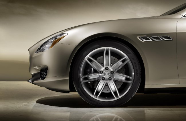 Новый Maserati Quattroporte в серии официальных фотографий