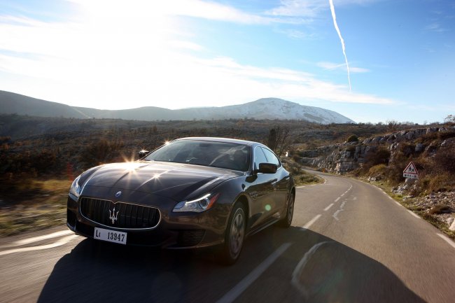  Maserati Quattroporte    