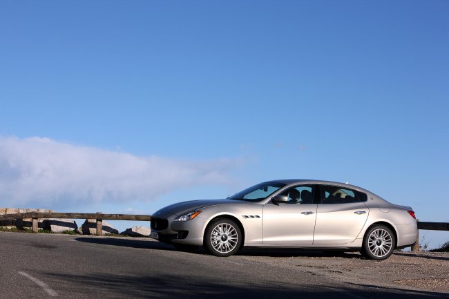  Maserati Quattroporte    