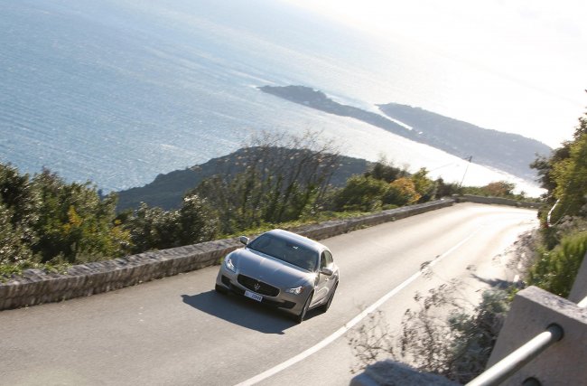  Maserati Quattroporte    