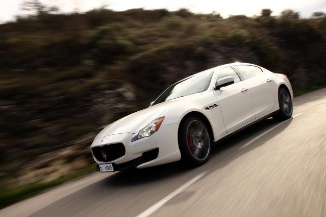  Maserati Quattroporte    