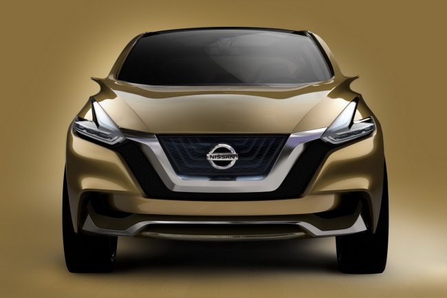 Nissan Resonance     