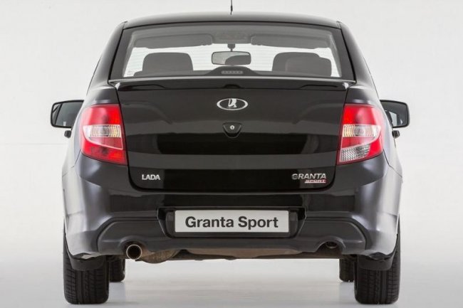 В сеть попали официальные фото серийной Lada Granta Sport