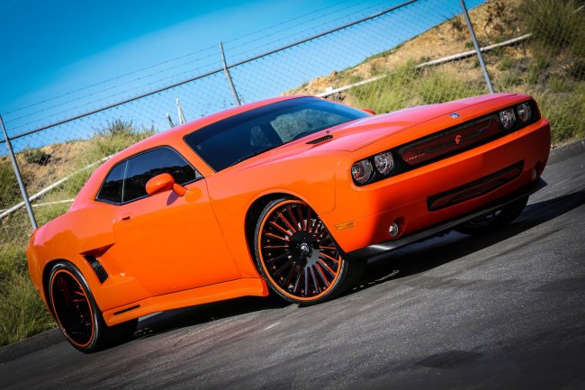 Dodge Challenger от Forgiato Wheels — оранжевый беспредел