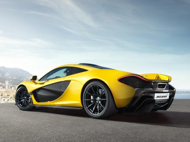  McLaren P1  