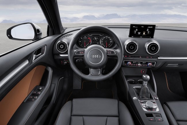Audi A3 — теперь и компактный седан
