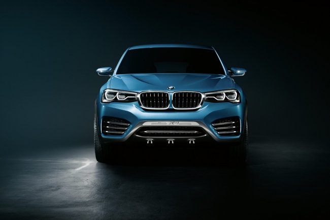 Набор официальных изображений спортивного кроссовера BMW X4