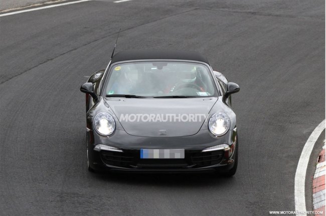 Новый Porsche 911 Targa замечен почти без камуфляжа