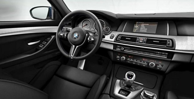  BMW M5   