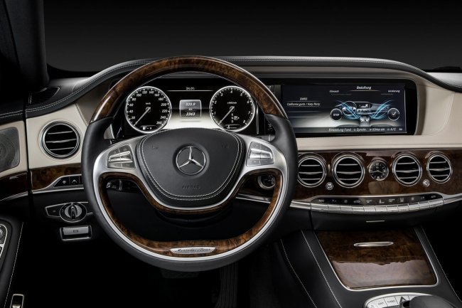   Mercedes-Benz S-  