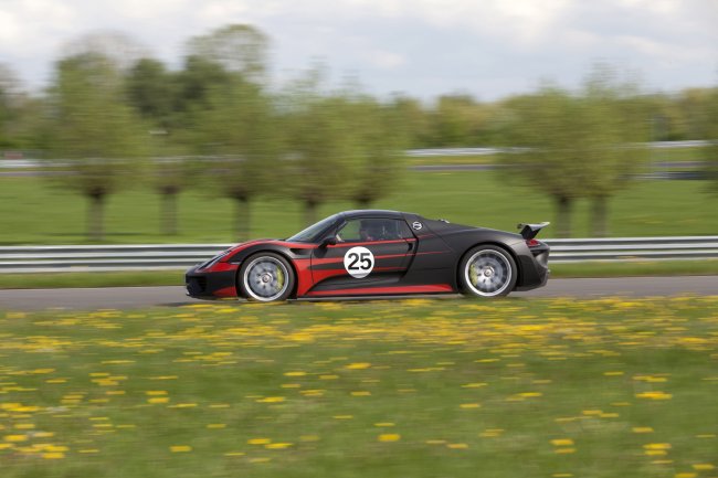      Porsche 918 Spyder