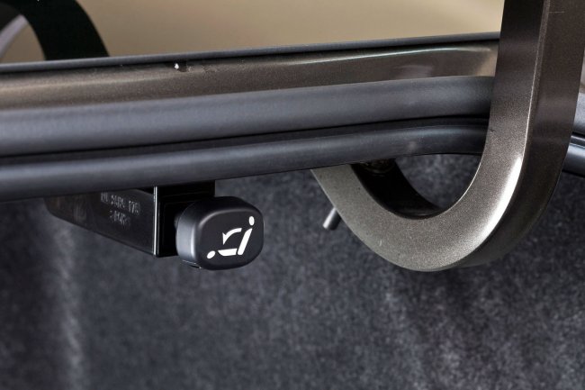 Седан Mazda3 — 42 официальных фотографии интерьера и экстерьера