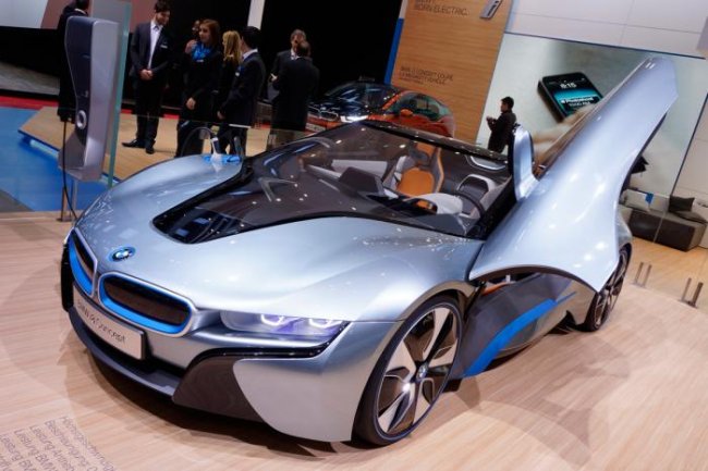    BMW i8    