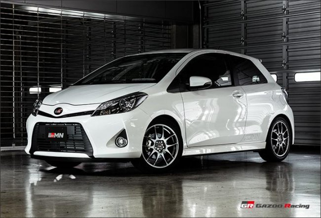 Toyota   Yaris  -