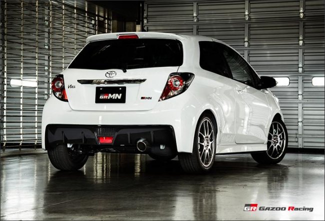 Toyota   Yaris  -