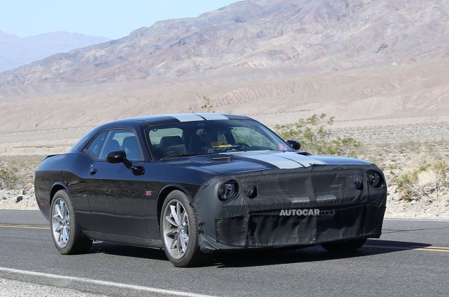 Chrysler   600- Dodge Challenger SRT8