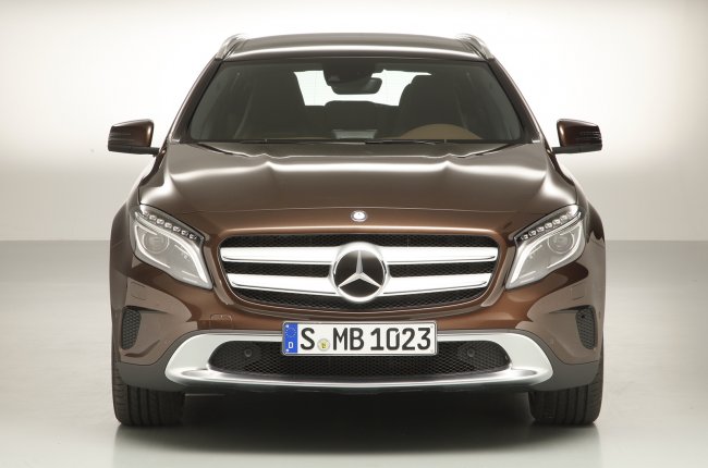 Mercedes-Benz GLA — компактный внедорожник для скромного бездорожья
