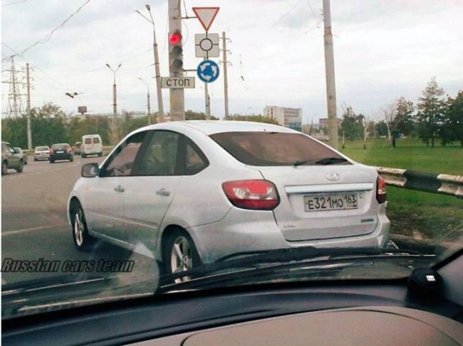 АвтоВАЗ продолжает тестировать хэтчбек Lada Granta