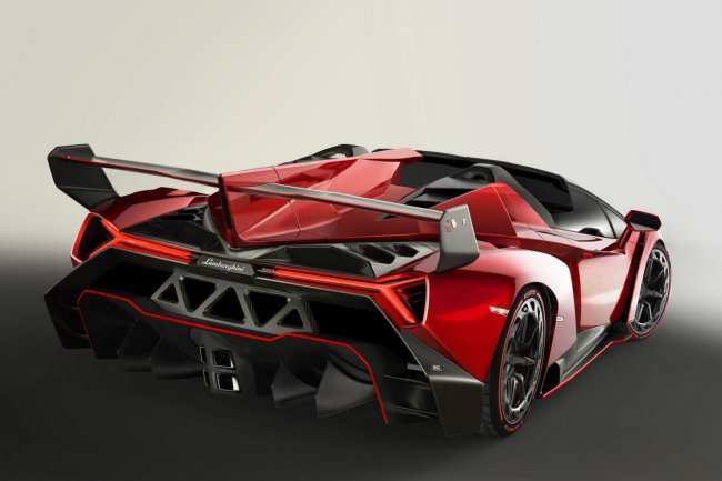 Lamborghini готовит родстер на базе Veneno