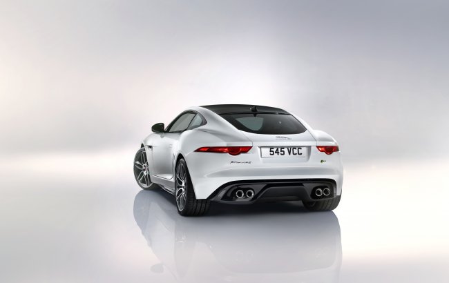 Подборка официальных фотографий купе Jaguar F-Type