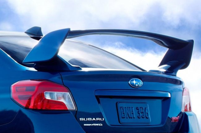 Первые фотографии Subaru WRX STI нового поколения