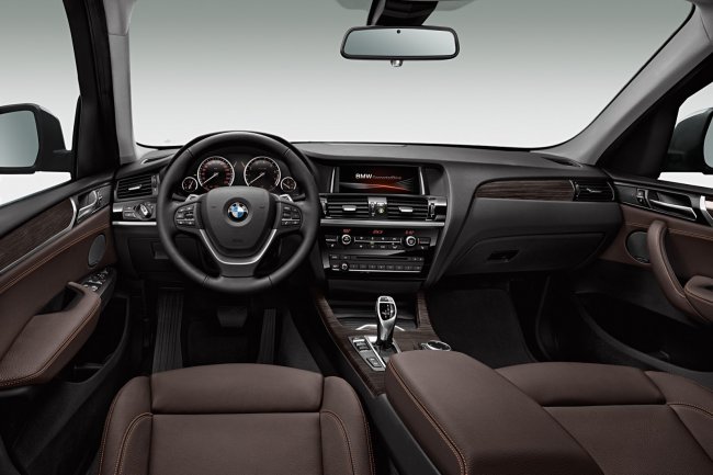 Кроссоверу BMW X3 подправили внешность и подарили новый мотор