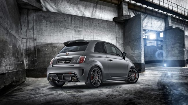 Abarth 695 Biposto  190-  Fiat 500