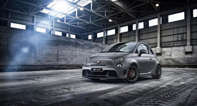 Abarth 695 Biposto  190-  Fiat 500