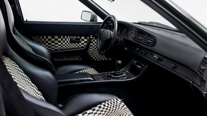 Porsche 944 ���������� � ������-�����: ������ GT-K44 �� 113 ����� ��������